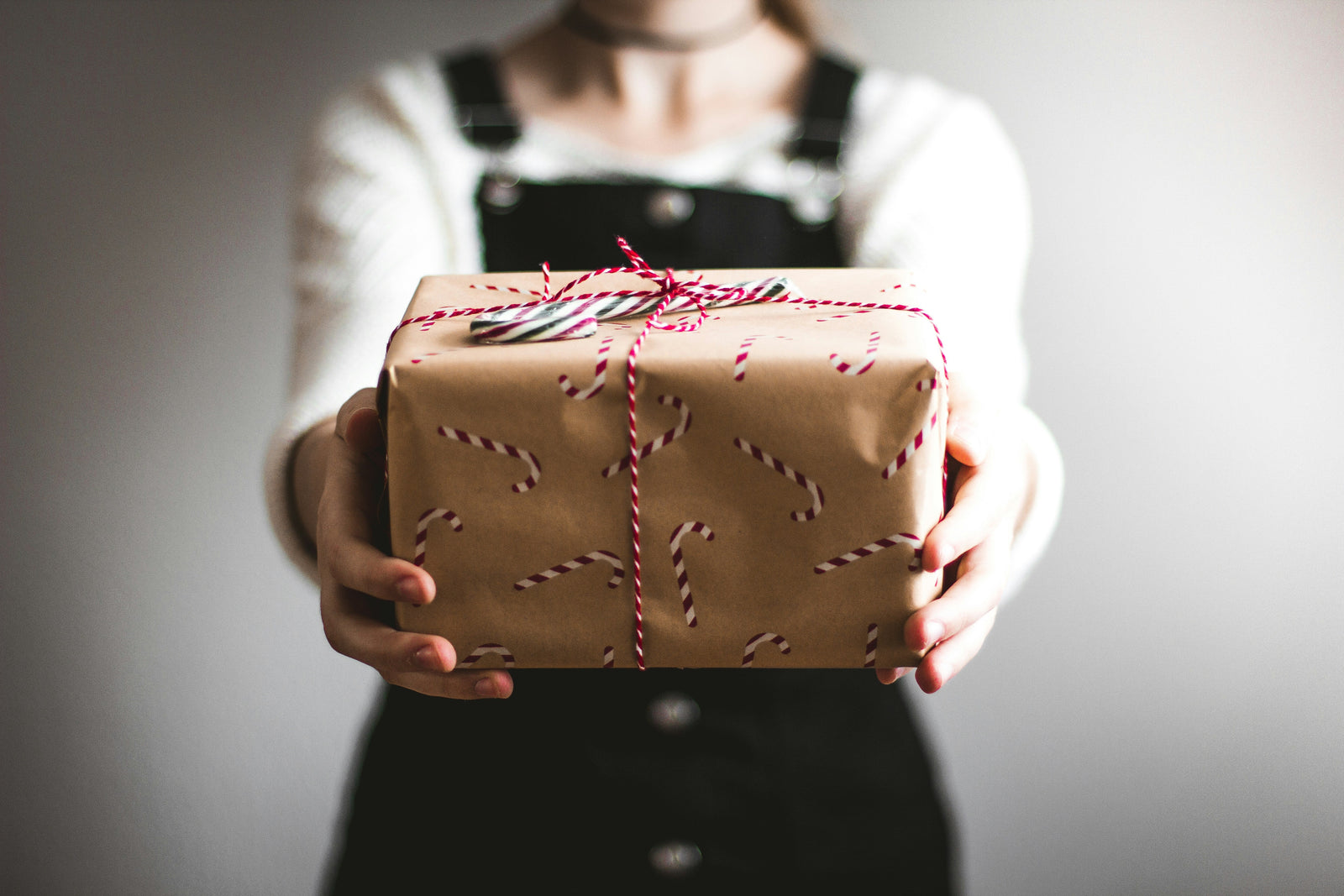 The psychology of gift-giving: why food gifts make people happier